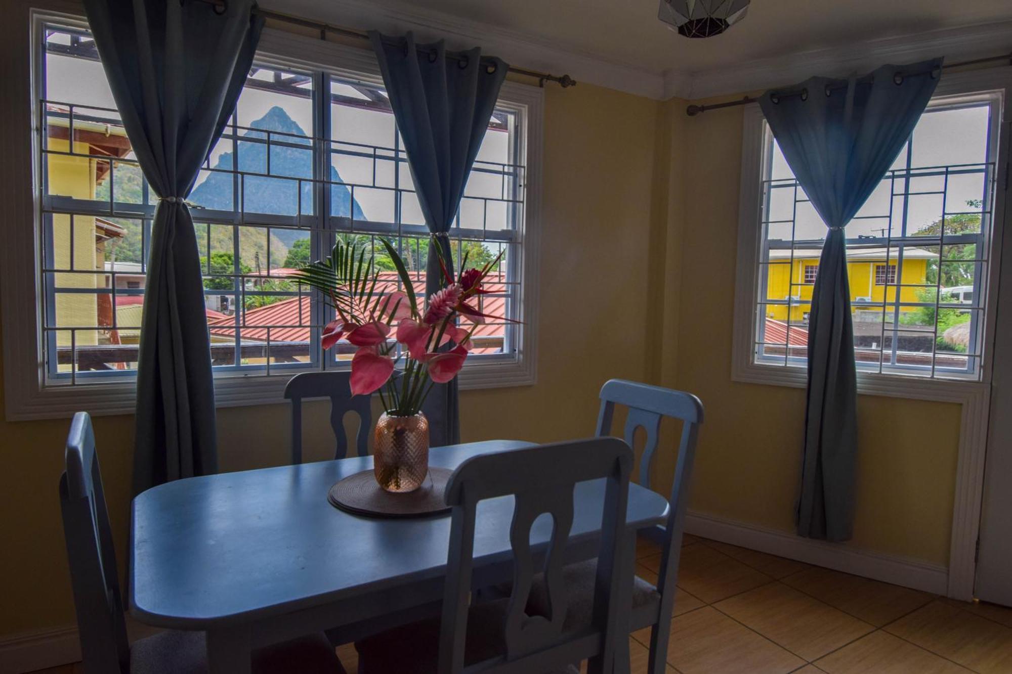 Apartment Soleil- Because Location Really Is Everything! Soufrière Exterior foto